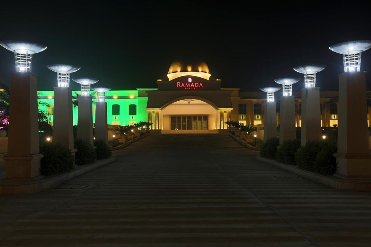 מלון Ramada Plaza By Wyndham לקנאו מראה חיצוני תמונה