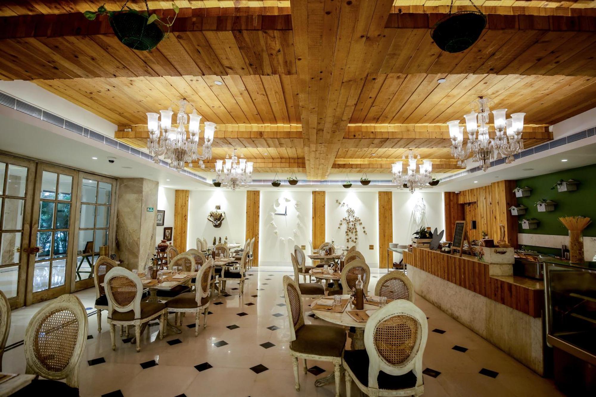 מלון Ramada Plaza By Wyndham לקנאו מראה חיצוני תמונה