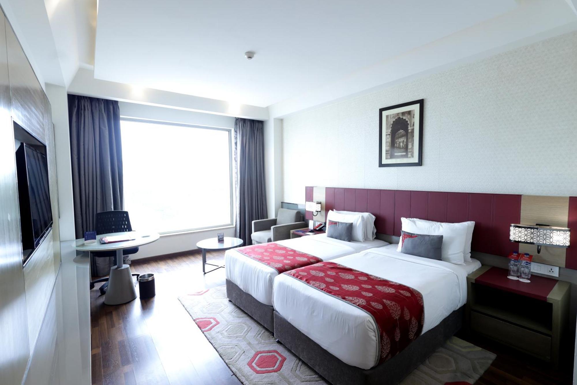 מלון Ramada Plaza By Wyndham לקנאו מראה חיצוני תמונה